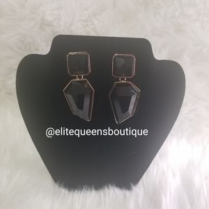 Black Minimum Earrings